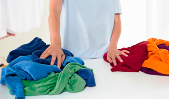 arv måske negativ Sådan vaskes tøj for at bevare farverne | Electrolux